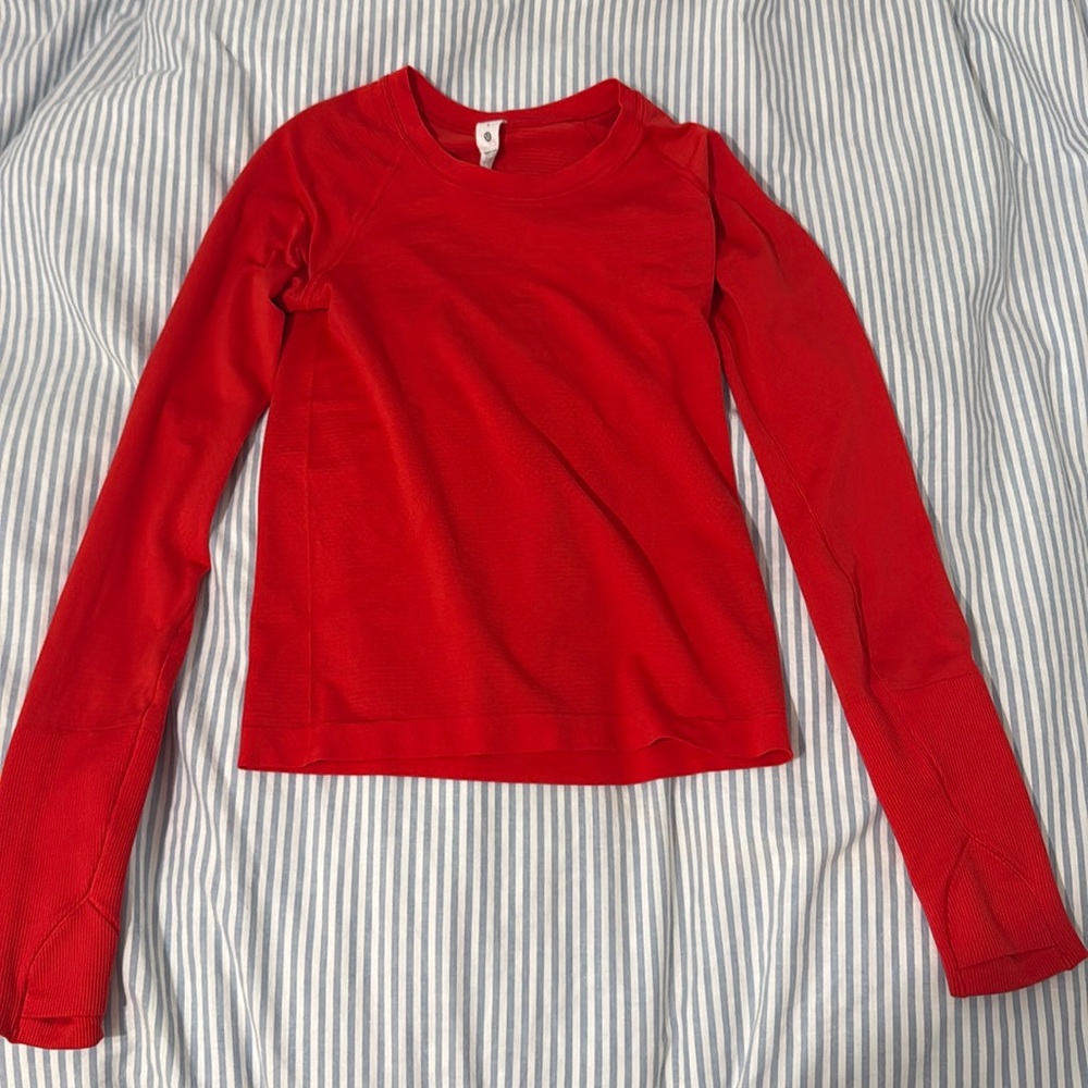 red long sleeve lululemon swiftly tech